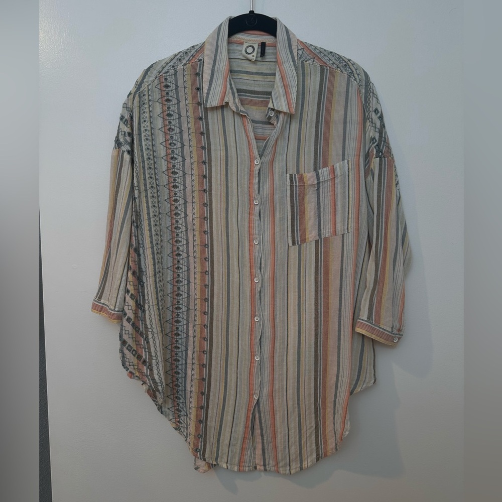 Anthropologie Akemi + Kin 3/4 Sleeve Button Down
